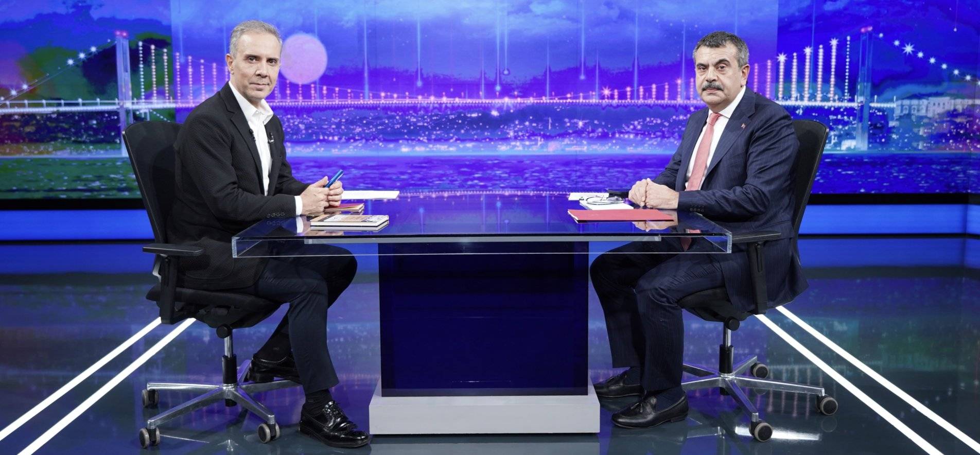 Bakan Tekinden Kız Okulları Beyanı!